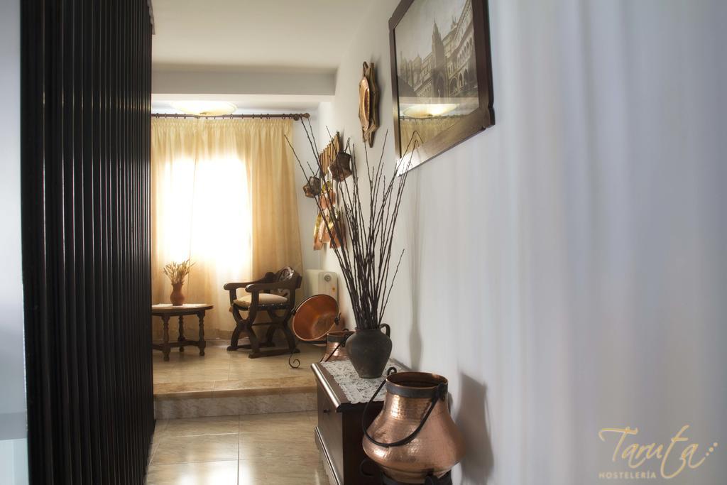 Hostal Alba Taruta Guadalupe  Dış mekan fotoğraf