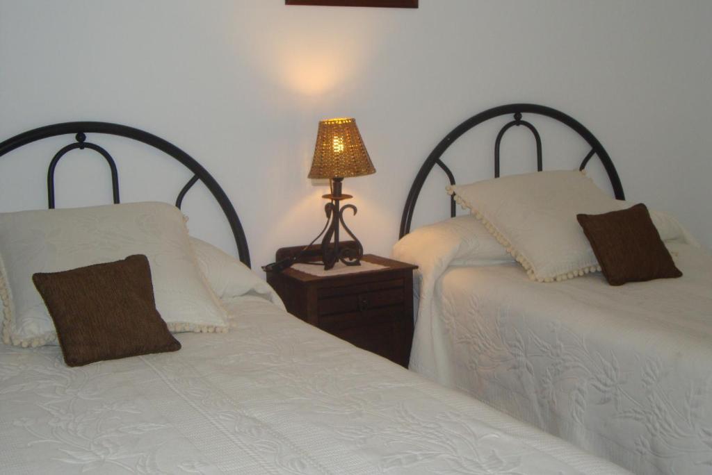 Hostal Alba Taruta Guadalupe  Oda fotoğraf