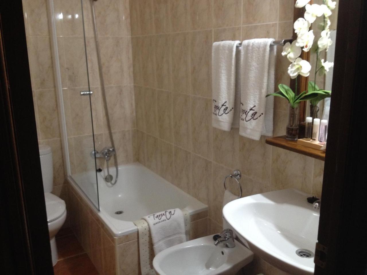 Hostal Alba Taruta Guadalupe  Dış mekan fotoğraf
