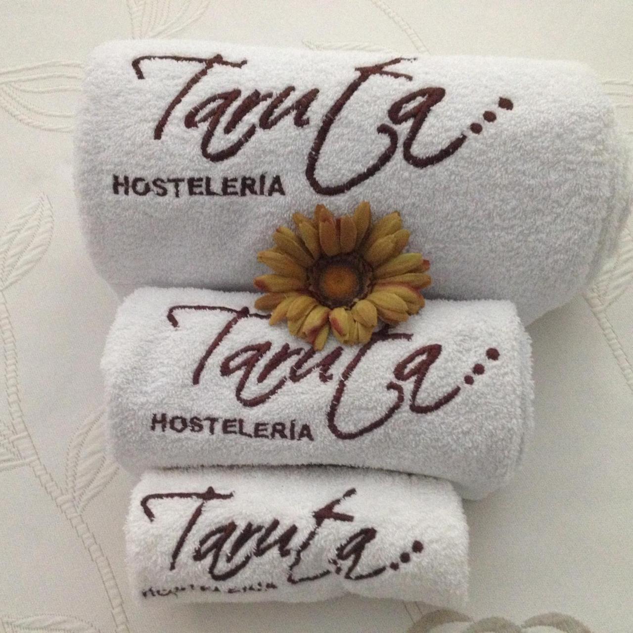 Hostal Alba Taruta Guadalupe  Dış mekan fotoğraf